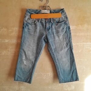 137a. vintage blue Aeropostale y2k low rise distressed denim jean capris, 0